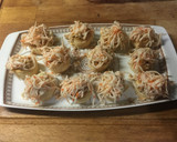 Foto del paso 1 de la receta: Mini volovanes rellenos con surimi  fresco rallado