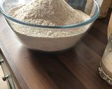 A picture of step 1 of Welsh wholemeal bread.