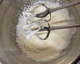 A picture of step 8 of Cookpad White Roll Cake.