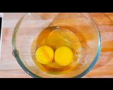 A picture of step 8 of Chicken Cheese Omelette.