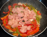 Foto del paso 2 de la receta: Fajitas de pollo con aderezo casero