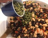 Foto del paso 3 de la receta: Blanco y negro con semillas