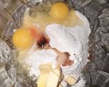 A picture of step 1 of Italian honey balls.