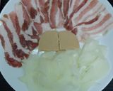 รูปขั้นตอนการทำที่ 1 ของ Bacon White Cream Pasta พาสต้าเบคอนซอสครีม