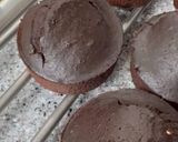 Foto del passaggio 6 della ricetta Tortino al Cioccolato senza zucchero e glutine in Airfryer, con Ganache al Cocco