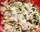 A picture of step 1 of Lemony Spinach and Ricotta Pasta.