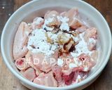 Foto langkah ke 2 dari resep Ayam Kukus Bawang Putih.