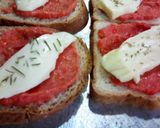 Foto del paso 3 de la receta: Pizzetas con cualquier pan 🥖⁽◝⁠(⁠ ⁠•⁠௰⁠•⁠ ⁠)⁠◜🍕