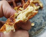 Foto del paso 4 de la receta: Waffles de papa y cebolla