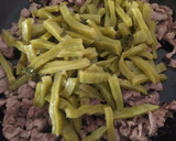Foto del paso 4 de la receta: Bistec de res en salsa de tomate y nopales ☝️😙😋