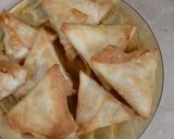A picture of step 1 of Aloo Kay samosay.