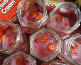 Foto langkah ke 3 dari resep Pudding Agar Strawberry In Jar (Agar² Stroberi dalam Stoples).