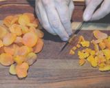 Foto del paso 1 de la receta: Qamar ad-Din (jugo de damasco)