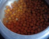 A picture of step 1 of Black Chickpea kala chana chat.