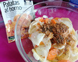 Foto del paso 1 de la receta: Salchichas al horno con patatas