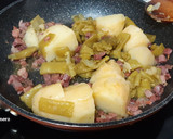 Foto del paso 4 de la receta: Judías verdes rehogadas con patatas y huevos cocidos