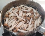Foto langkah ke 3 dari resep Tumis Jamur Shimeji.