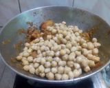 A picture of step 5 of Amritsari Chhole Chicken.