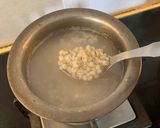 A picture of step 1 of Barley upma.