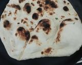 கார்லிக் பட்டர் நான்(garlic butter naan recipe in tamil) ரெசிபி ஸ்டேப் 3 புகைப்படம்