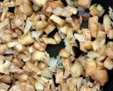 Foto del paso 2 de la receta: 🫓Tortitas de berenjenas 🍆y pimientos en conserva🥫