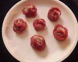 A picture of step 3 of Beetroot rose vapa pitha.