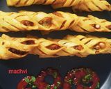 A picture of step 8 of Striped Samose (Samose with Potato and peanuts filling).