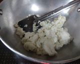 A picture of step 3 of Khoya Til Ladoo.