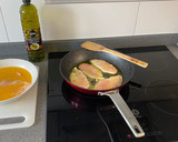 Foto del paso 2 de la receta: Filetes de pechuga en salsa de naranja y miel