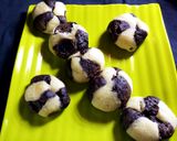 A picture of step 10 of Marble cookies.