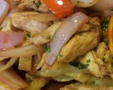 Foto del paso 2 de la receta: POLLO SALTADO 😋