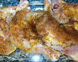 Foto del paso 1 de la receta: Pierna y contrapierna de pollo al horno con cosas