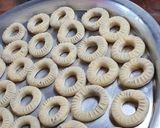صورة لخطوة 5 من وصفة كعك العيد (كعك بطحين)