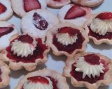 Foto del paso 6 de la receta: Galletitas y Tartitas Con Frutillas