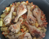 Foto del paso 2 de la receta: Jamoncitos de pollo a la jardinera