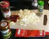 A picture of step 2 of Spaghetti Bolognase Soup.
