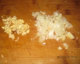 Foto del paso 1 de la receta: Fricasé de cerdo acompañado con yuca hervida