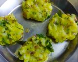 बटाटा वडा (batata vada recipe in marathi) रेसिपी स्टेप 3 फोटो