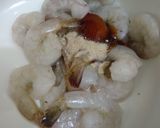 Foto langkah ke 1 dari resep Udang goreng mentega.
