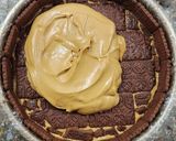 Foto del paso 10 de la receta: 🎂🍫🍰 Chocotorta de cumpleaños!! 🍰 Chocotorta con drip de chocolate, ganache y crema - facilísima!! 🍰🍫