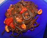 Foto del paso 6 de la receta Espaguetis negros con calamares troceados