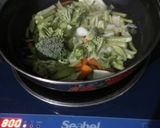 A picture of step 1 of Mix veggies fry.