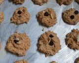 Foto langkah ke 6 dari resep Coklat Chip Cookies.