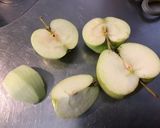 Une image de l'étape 1 de Compote de pommes aux agrumes et prune.