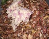 Foto langkah ke 2 dari resep Belalang Goreng Bacem (khas Gunungkidul).