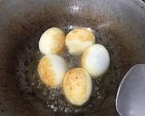 Foto langkah ke 1 dari resep Telur Sambal.