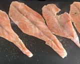 Foto del paso 2 de la receta: Mariposas de salmón a la plancha