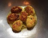 A picture of step 4 of Narkel - er Bara / Coconut Fritters.