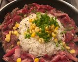 A picture of step 2 of Classic Japanese Pepper Beef Rice (No Teppan Needed, Just a Frying Pan!).