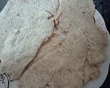 Foto del paso 3 de la receta: Milanesas de pollo enharinadas con harina de maíz y galleta molida